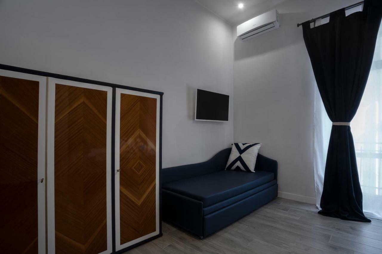 Sant'Alfonso Bed And Breakfast Napoli Bagian luar foto