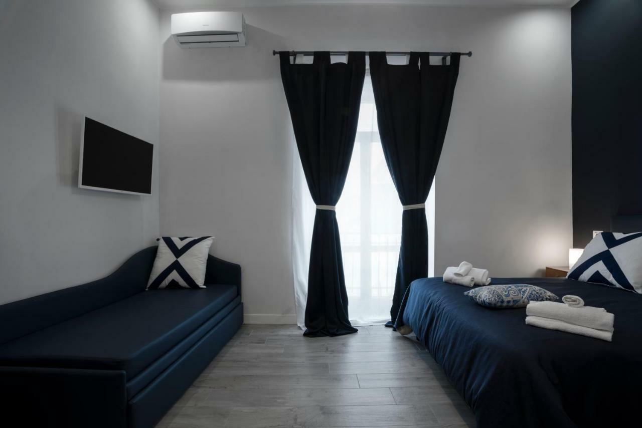 Sant'Alfonso Bed And Breakfast Napoli Bagian luar foto