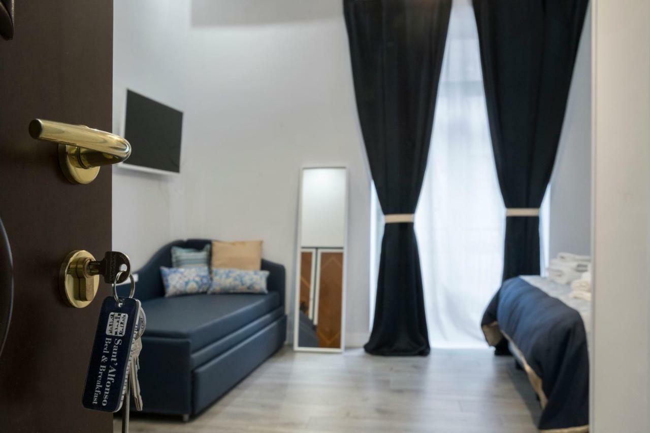 Sant'Alfonso Bed And Breakfast Napoli Bagian luar foto